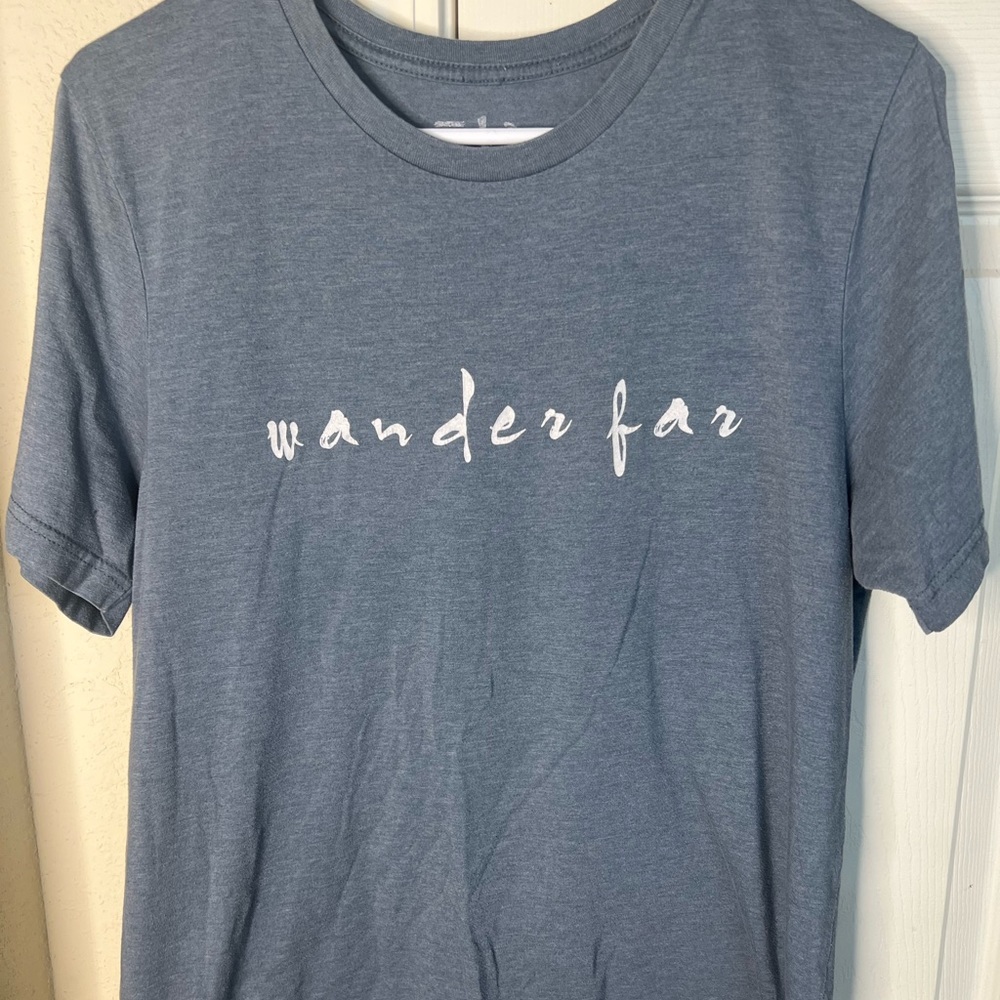 Wander Far Nativ, outdoors T-shirt!